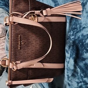 Michael Kors Crossbody